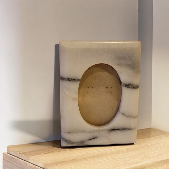 Vintage Marble Photo Frame Oval 4x3 Stone 1980s Mid Century Decor - Picture 1 of 10